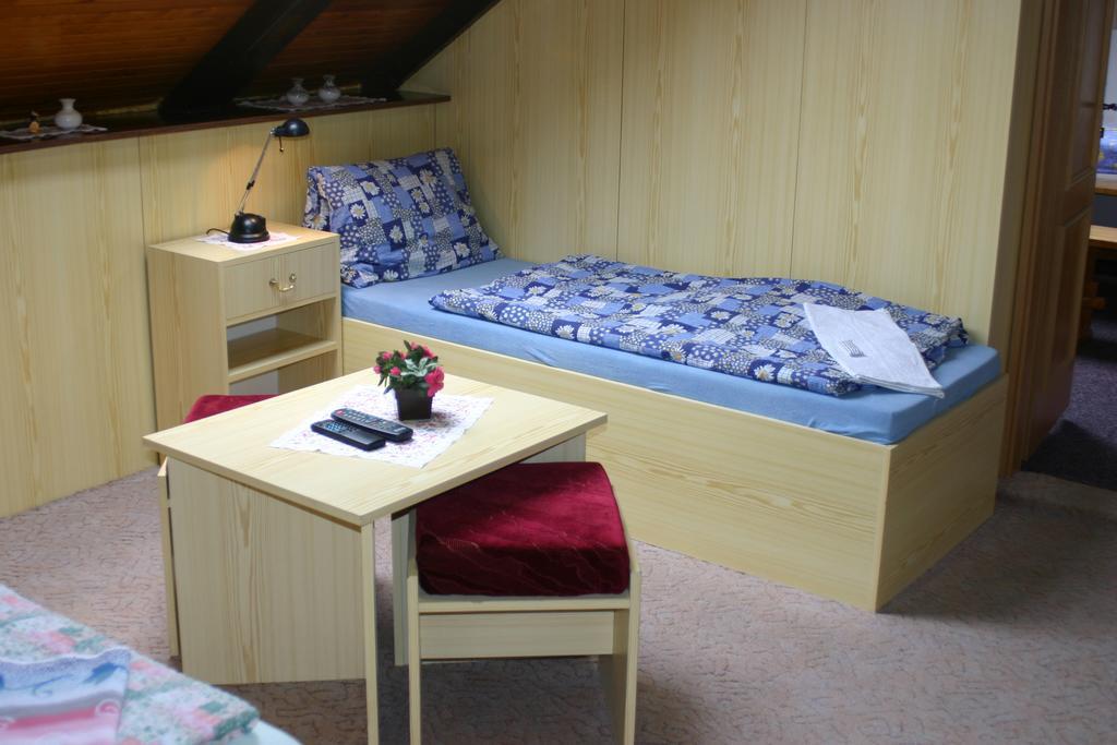 Pension U Vlášků Karlovy Vary Habitación foto