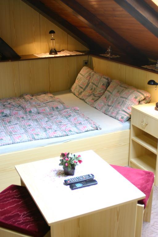 Pension U Vlášků Karlovy Vary Habitación foto